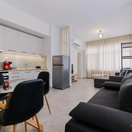 Appartement Ellis Paradise City Apartments, Vesta Philoxenia